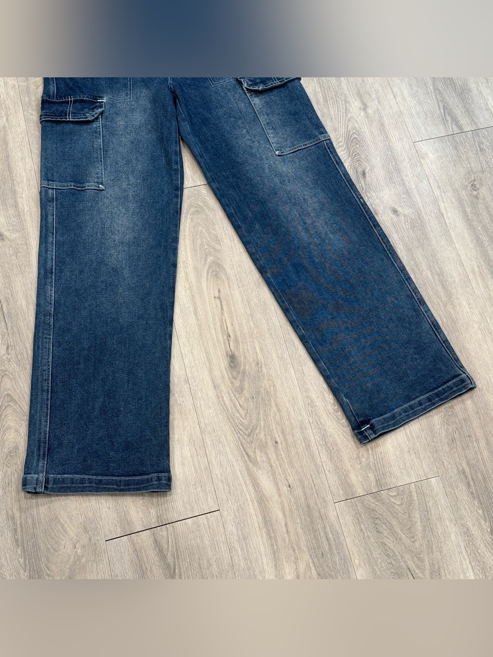 NWOT True Religion Medium Wash Denim Cargo Utility Single Needle Straight Jeans - Picture 5 of 9
